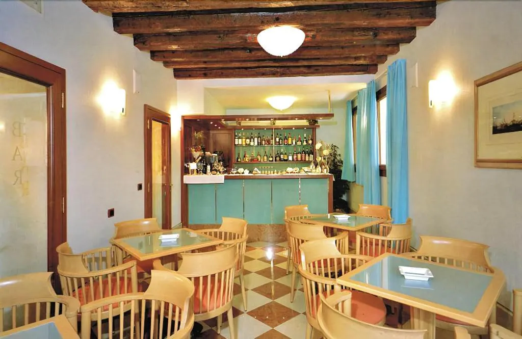 Bar, Foscari Palace, Venice