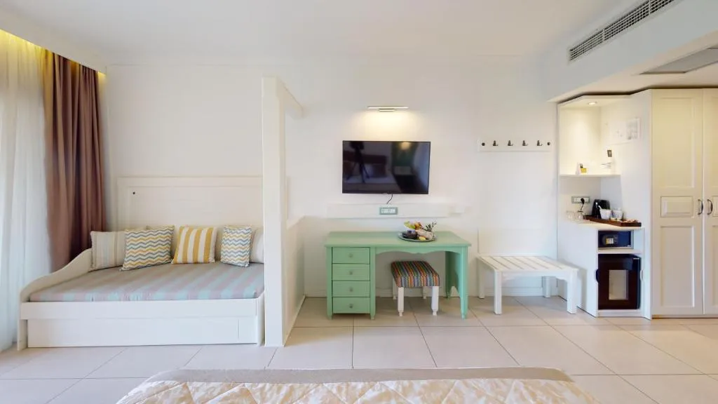 JUNIOR SUITE GARDEN VIEW Room, Acrotel Athena Pallas & Residence, Halkidiki