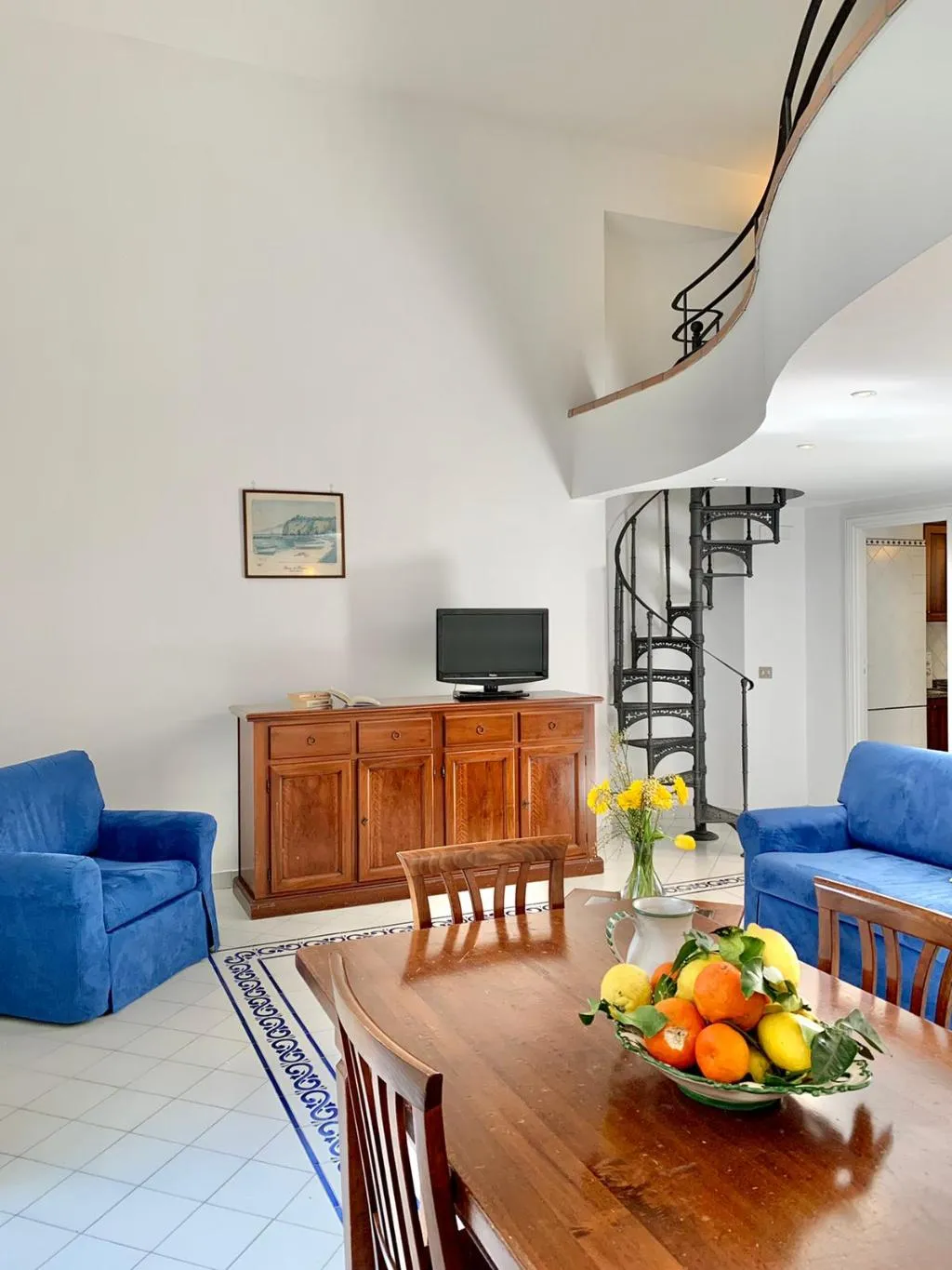 APARTMENT CAPACITY 2 Room, Antico Palazzo Scala, Naples