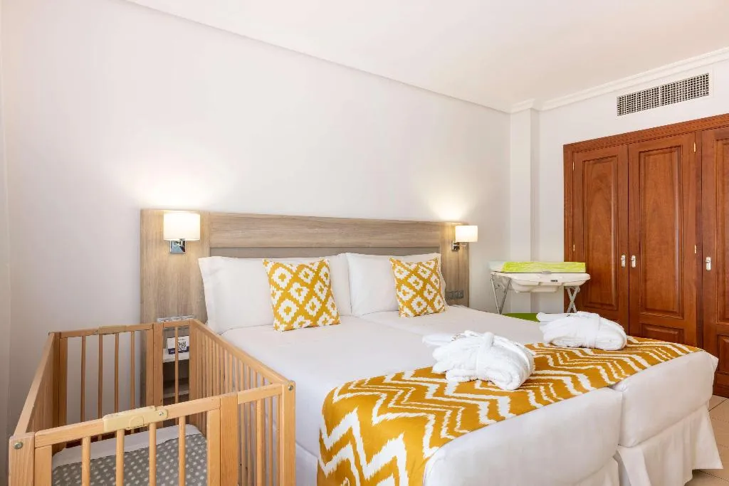 Room, Landmar Costa Los Gigantes Family Resort, Tenerife