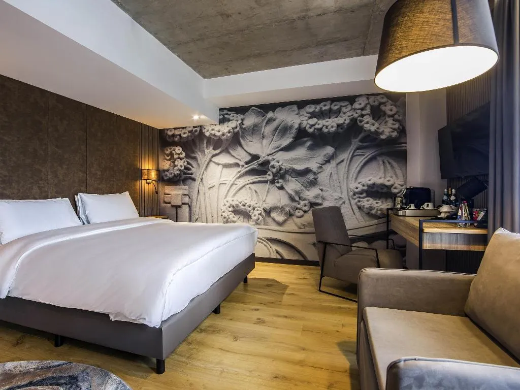 DOUBLE KING BED NON SMOKING Room, Mercure Riga Centre, Riga