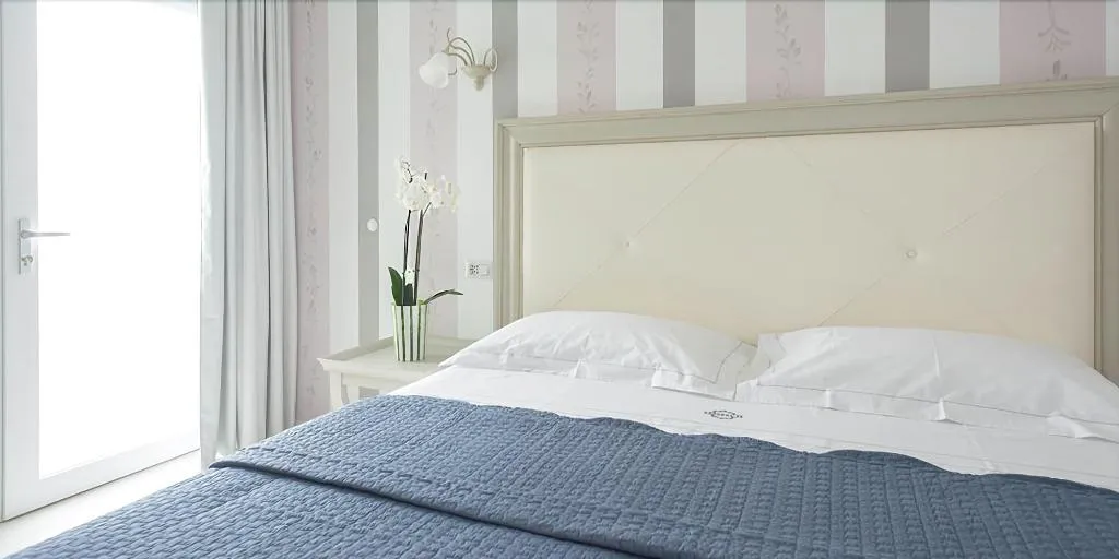 Room, Maison 39, Milan