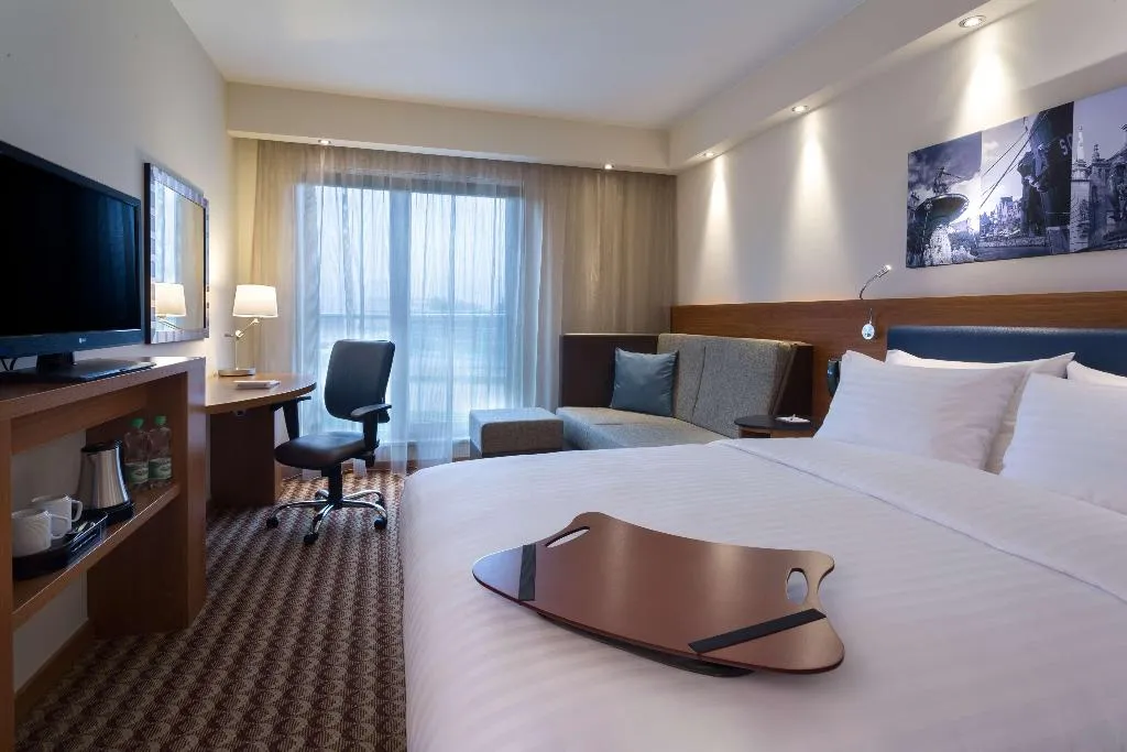 Room, Hampton by Hilton Gdansk Airport, Gdansk