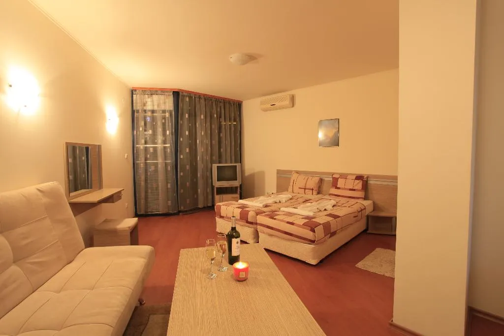 STUDIO STANDARD Room, Rainbow 1 Holiday Complex, Bourgas