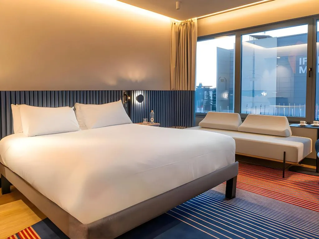 DOUBLE EXECUTIVE Room, Novotel Madrid Feria and Airport, Madrid