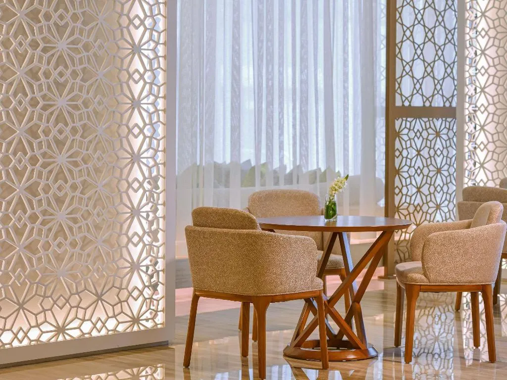 SUITE KING SIZE BED Room, Grand Mercure Dubai City, Dubai