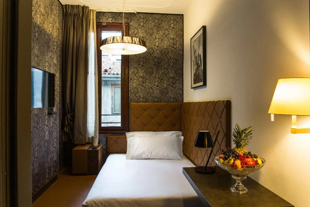 DOUBLE ECONOMY Room, Riva Del Vin Boutique Hotel, Venice