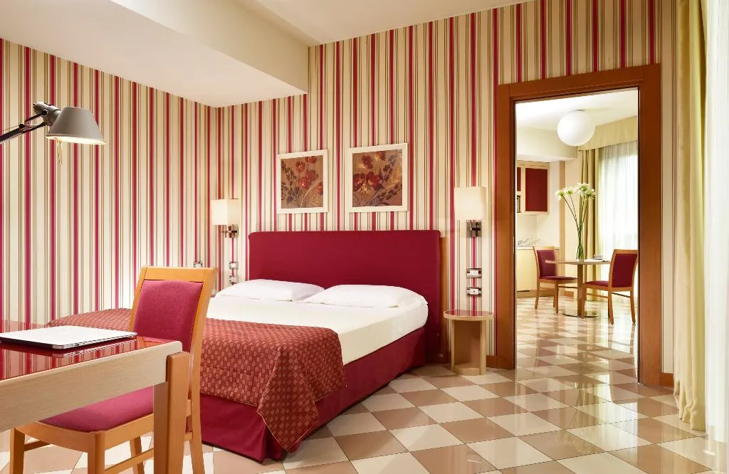 Room, UNA HOTELS The One Milano, Milan