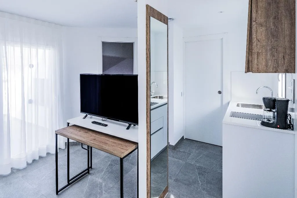 STUDIO CAPACITY 4 Room, Sunway Apollo, Costa Brava