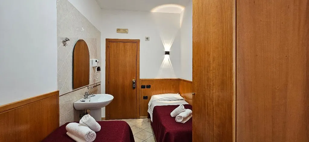 Double or Twin Shared external bathroom Room, Zara, Naples