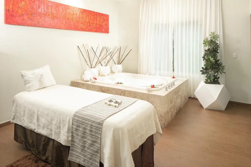Sports and Entertainment, El Dorado Seaside Palms Spa Resort-All Inclusive, Cancun Area