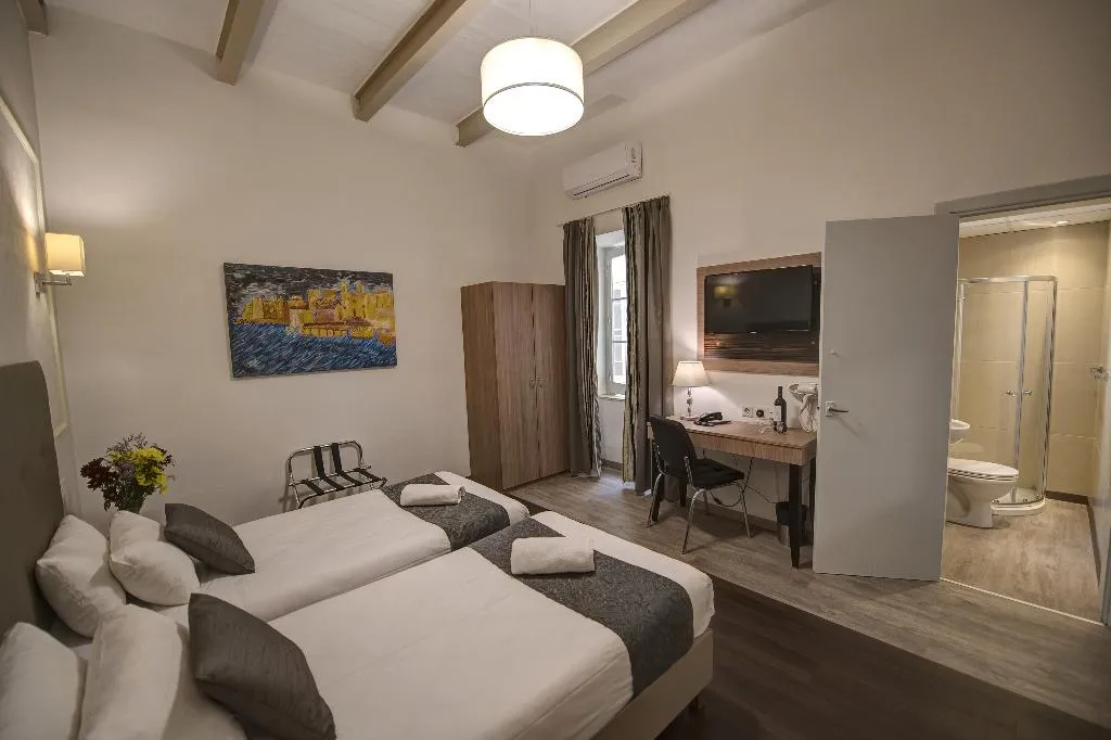 DOUBLE STANDARD Room, Europa Hotel Malta, Malta