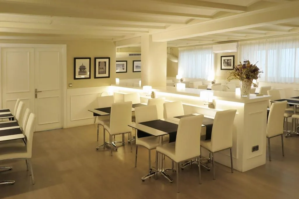 Restaurant, Serennia Exclusive Rooms, Barcelona