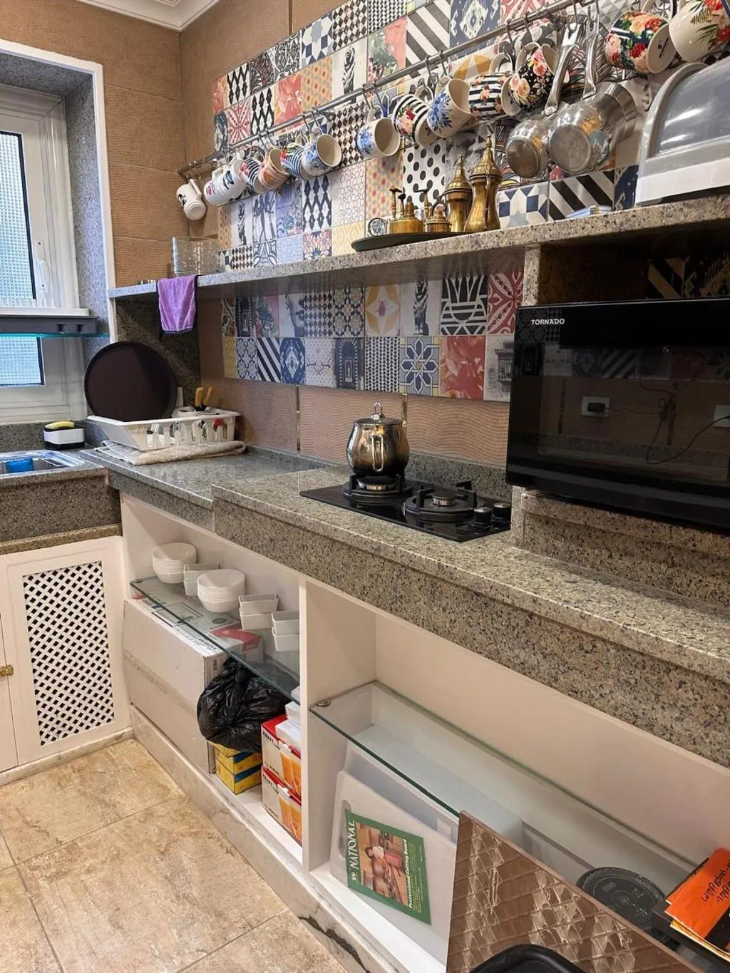 Room, Ga Plus, Cairo