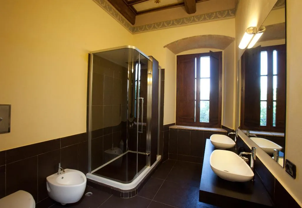 Room, Castello di Baccaresca, Umbria