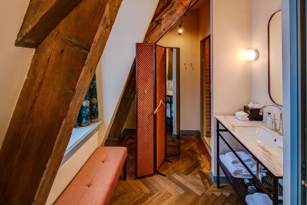 SUITE STANDARD Room, Hotel Mercier, Amsterdam