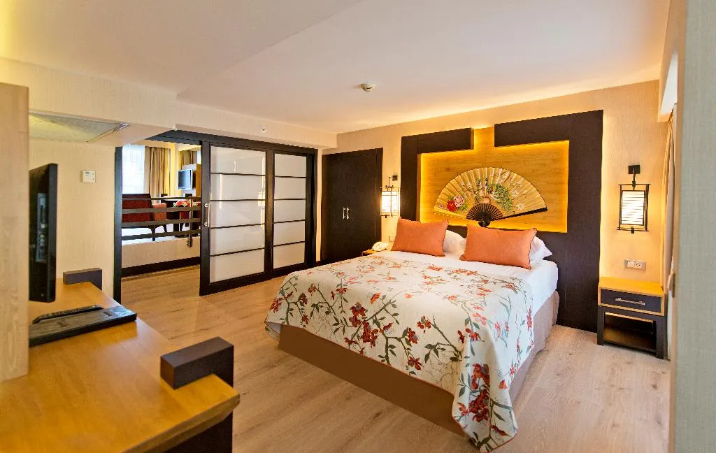 DOUBLE WITH JACUZZI Room, Limak Lara De Luxe Hotel & Resort, Antalya