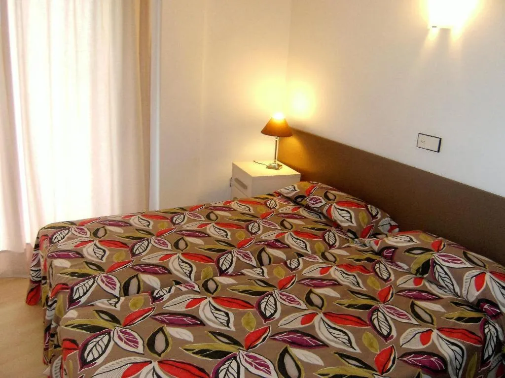 APARTMENT CAPACITY 6 TWO BEDROOMS Room, Medes Park, Costa Brava