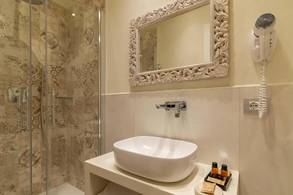 SINGLE STANDARD Room, Porta Faenza, Florence
