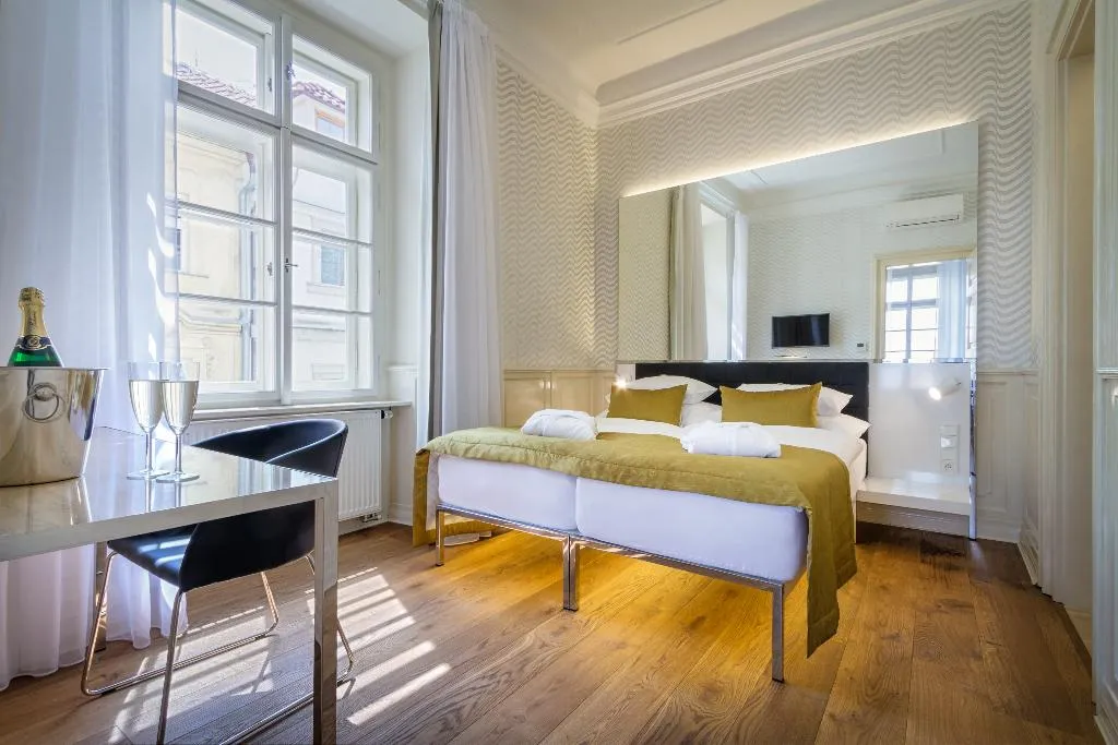 QUADRUPLE DELUXE Room, Golden Star, Prague