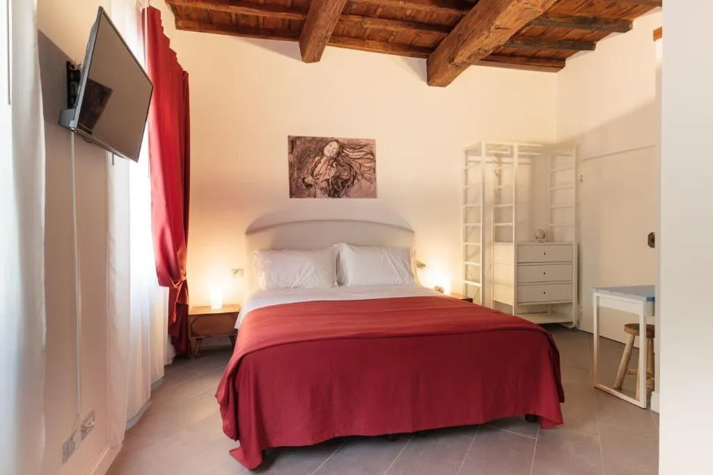 Room, Canto Dei Servi, Florence