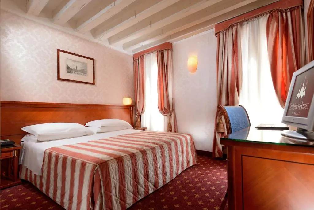 Room, Cavalletto E Doge Orseolo, Venice