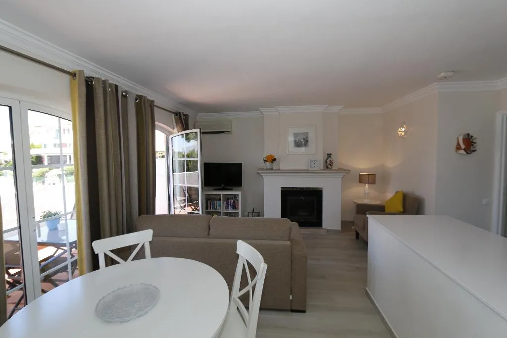 APARTMENT TWO BEDROOMS Room, Apartamentos The Old Village by Village 4u, Algarve