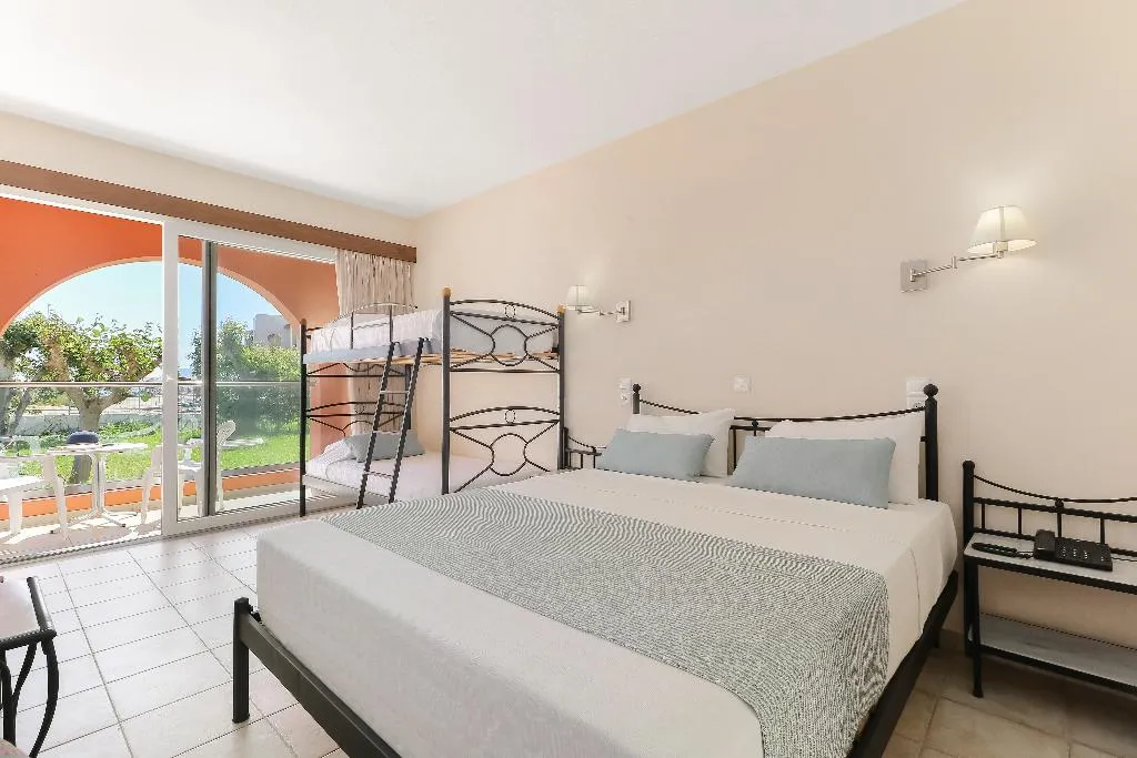 QUADRUPLE STANDARD Room, Mare Monte Beach, Crete