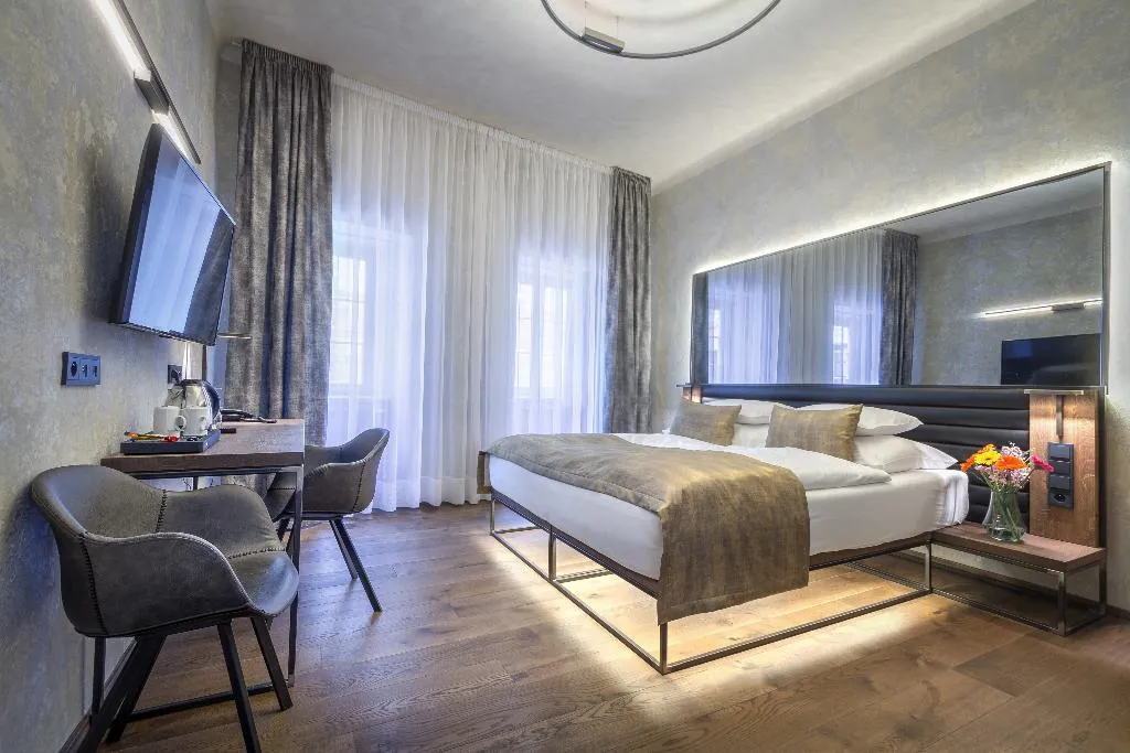 Double or Twin STANDARD Room, Hotel Waldstein, Prague