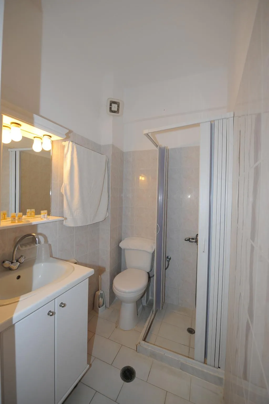 APARTMENT CAPACITY 3 Room, Orfeas Apartments, Santorini