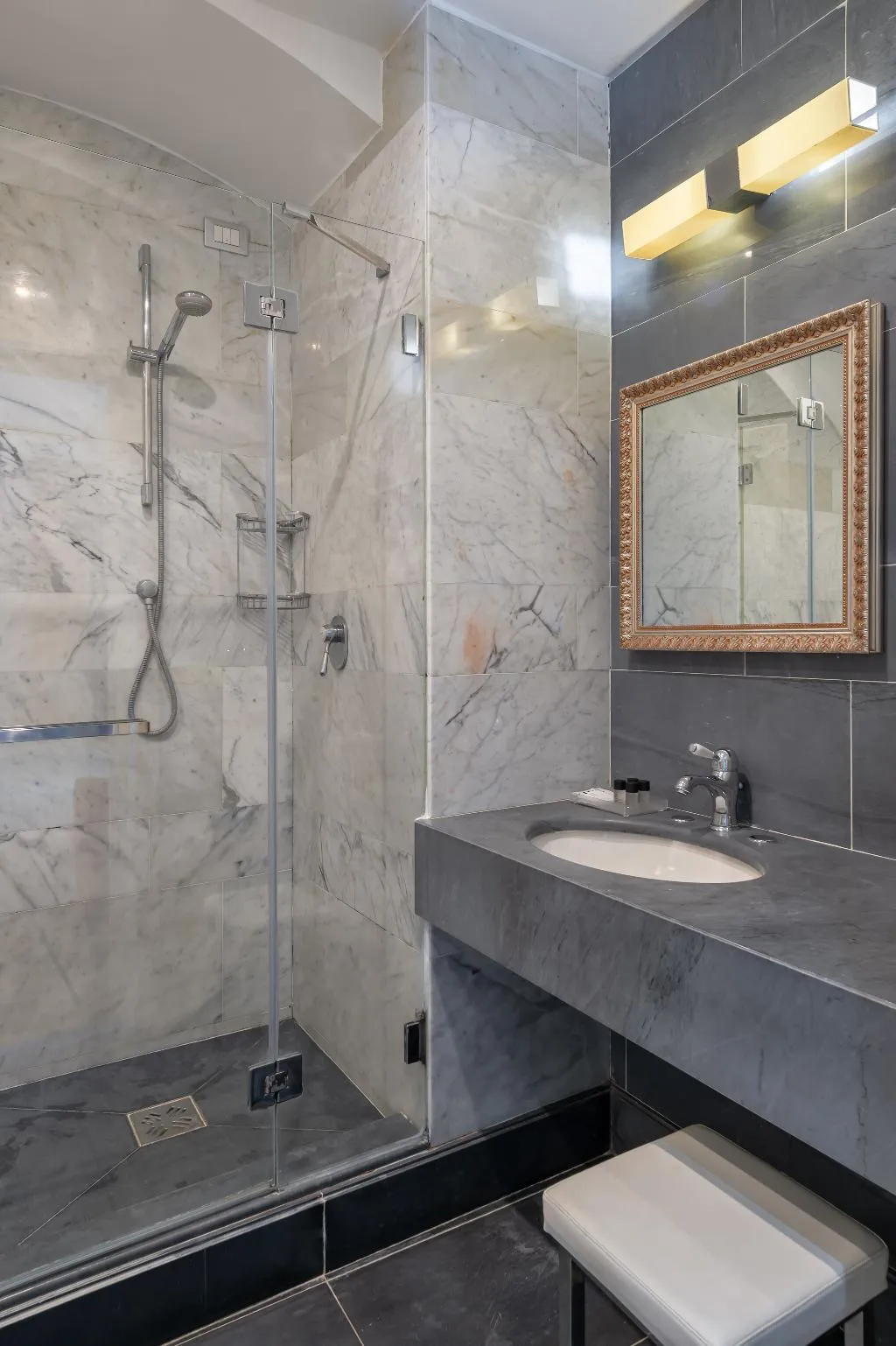 DOUBLE ECONOMY Room, Hotel Principe Torlonia, Rome
