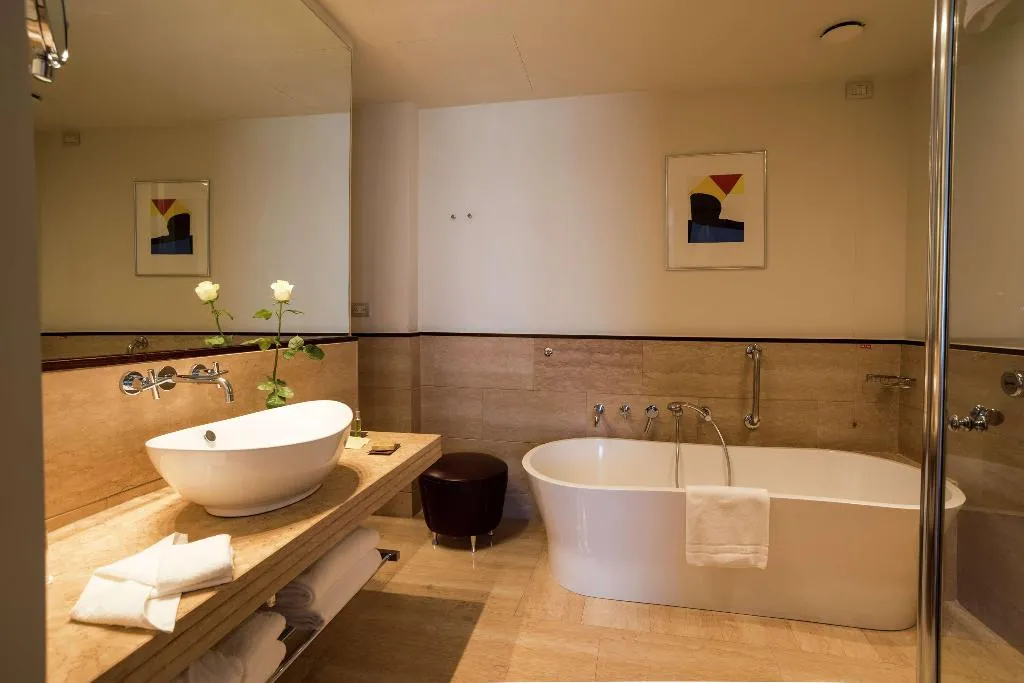 Room, DoubleTree by Hilton Florence Metropole, Florence