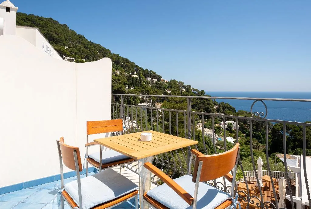 Room DELUXE WITH TERRACE Room, La Floridiana, Naples
