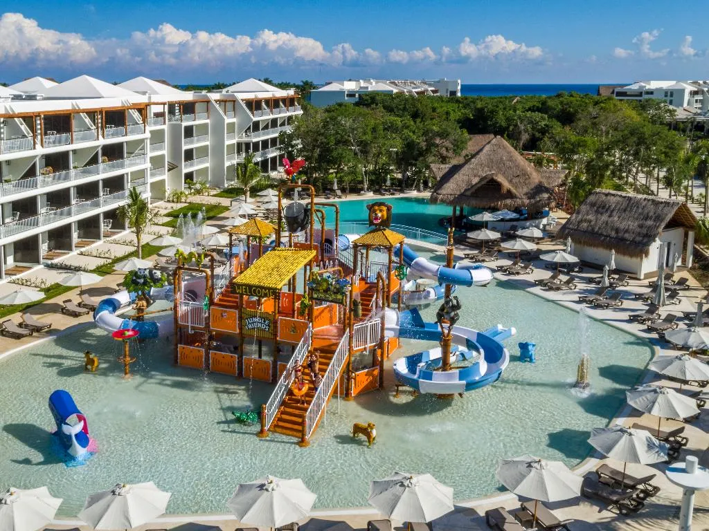 Pool, Ocean Riviera Paradise All Inclusive, Cancun Area