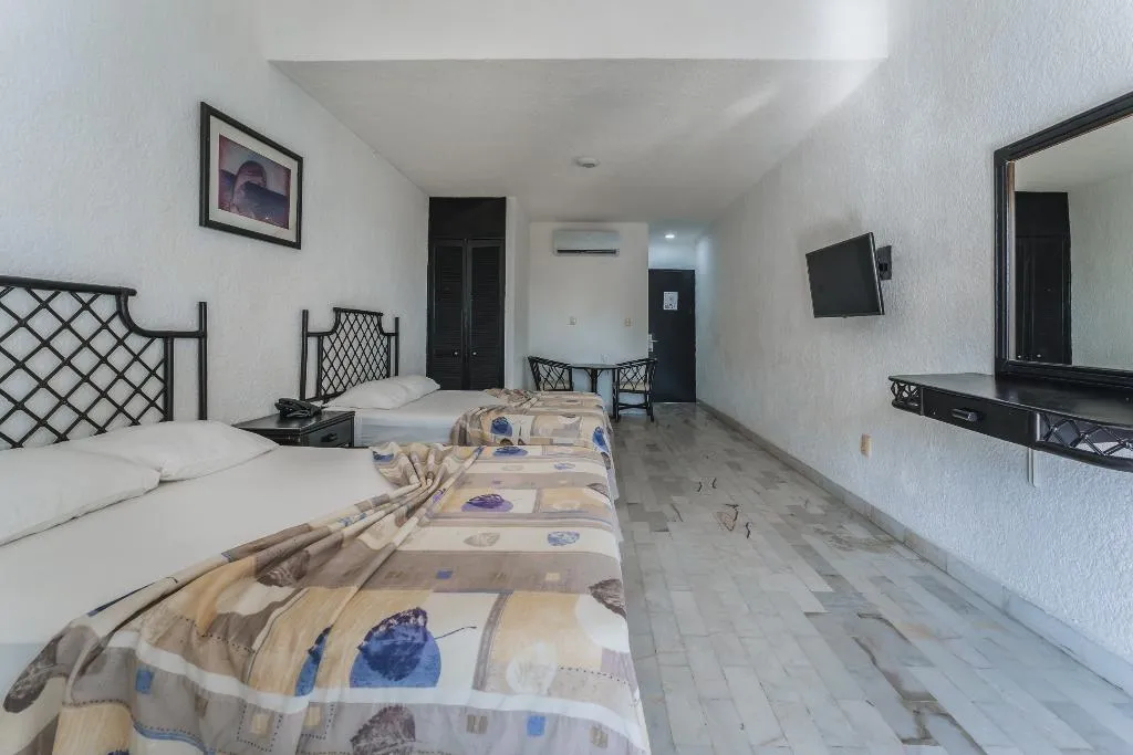 TRIPLE STANDARD Room, Imperial las Perlas, Cancun Area