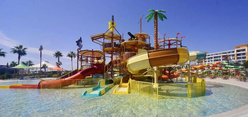 Sports and Entertainment, Azura World Hotel, Antalya