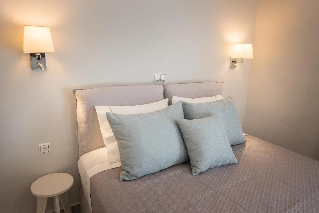 Double or Twin SUPERIOR Room, Fomithea, Santorini