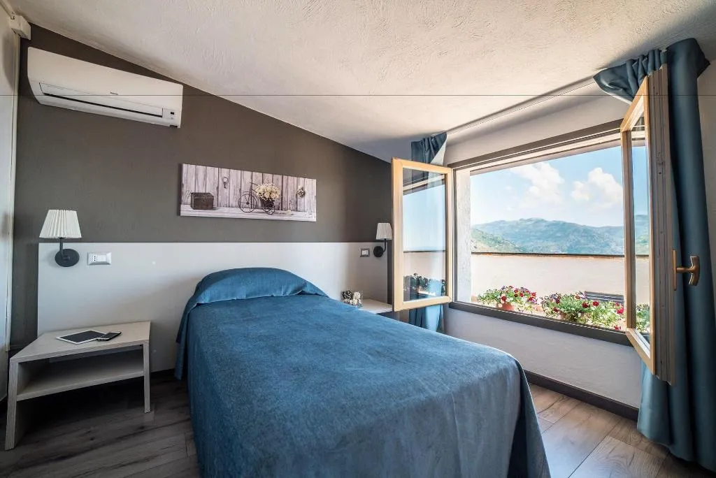 Room, Villa Fiorita, Taormina