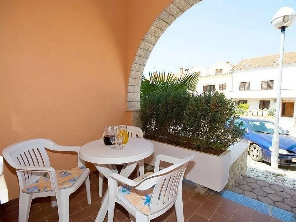 APARTMENT CAPACITY 4 Room, Apartments Valentin Vrsar, Istria