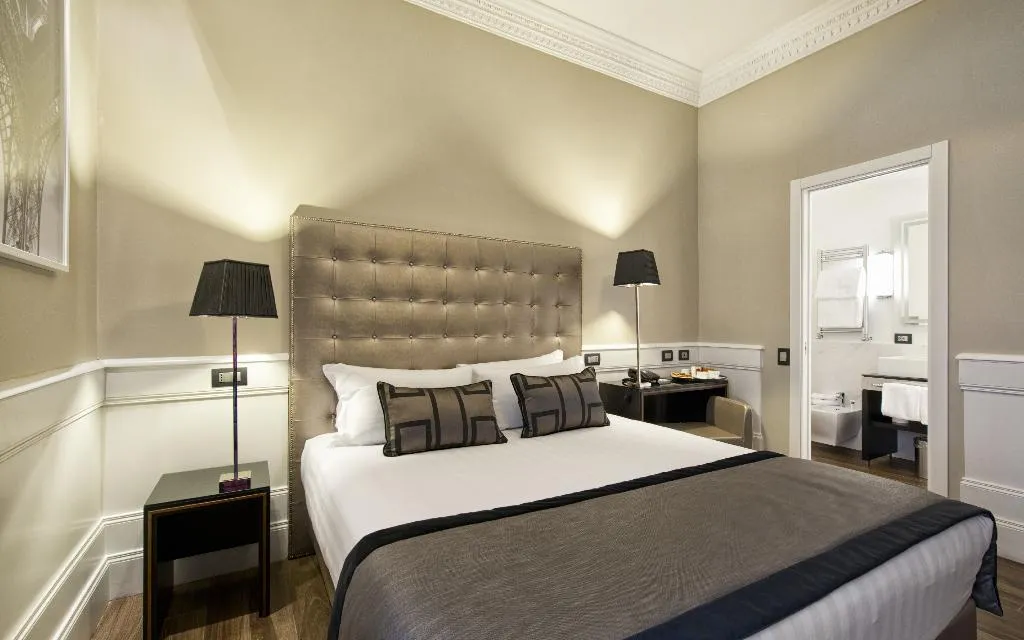 DOUBLE DELUXE Room, The Independent Suites, Rome