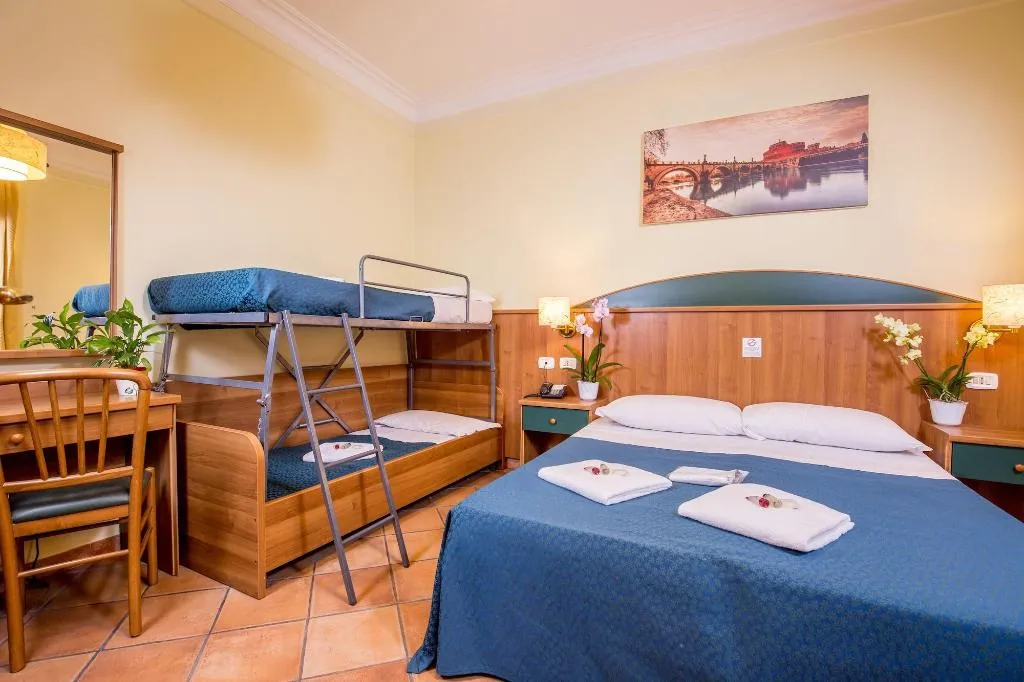 Room, Trastevere, Rome
