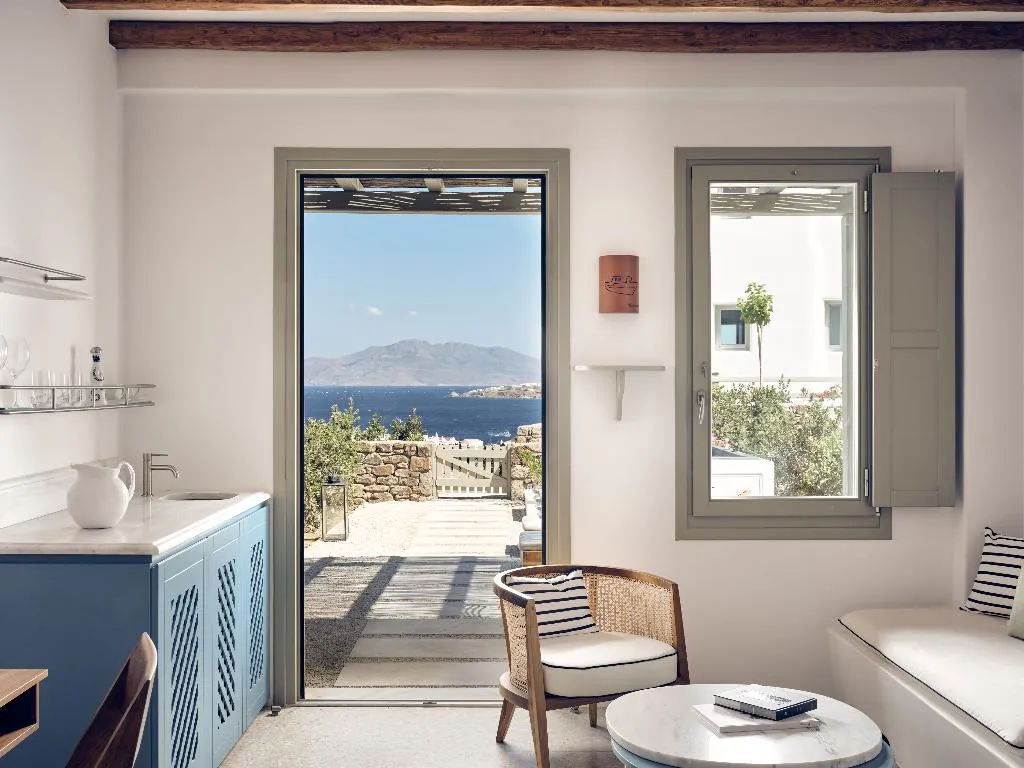 SUITE WITH JACUZZI Room, Belvedere Hilltop Complex Rooms & Suites, Mykonos