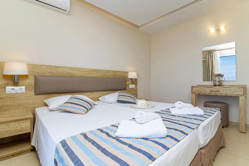 APARTMENT CAPACITY 4 Room, Theo Star Beach Hotel, Crete