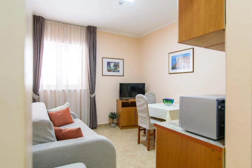 APARTMENT CAPACITY 2 ONE BEDROOM Room, Vila Curic, Dubrovnik