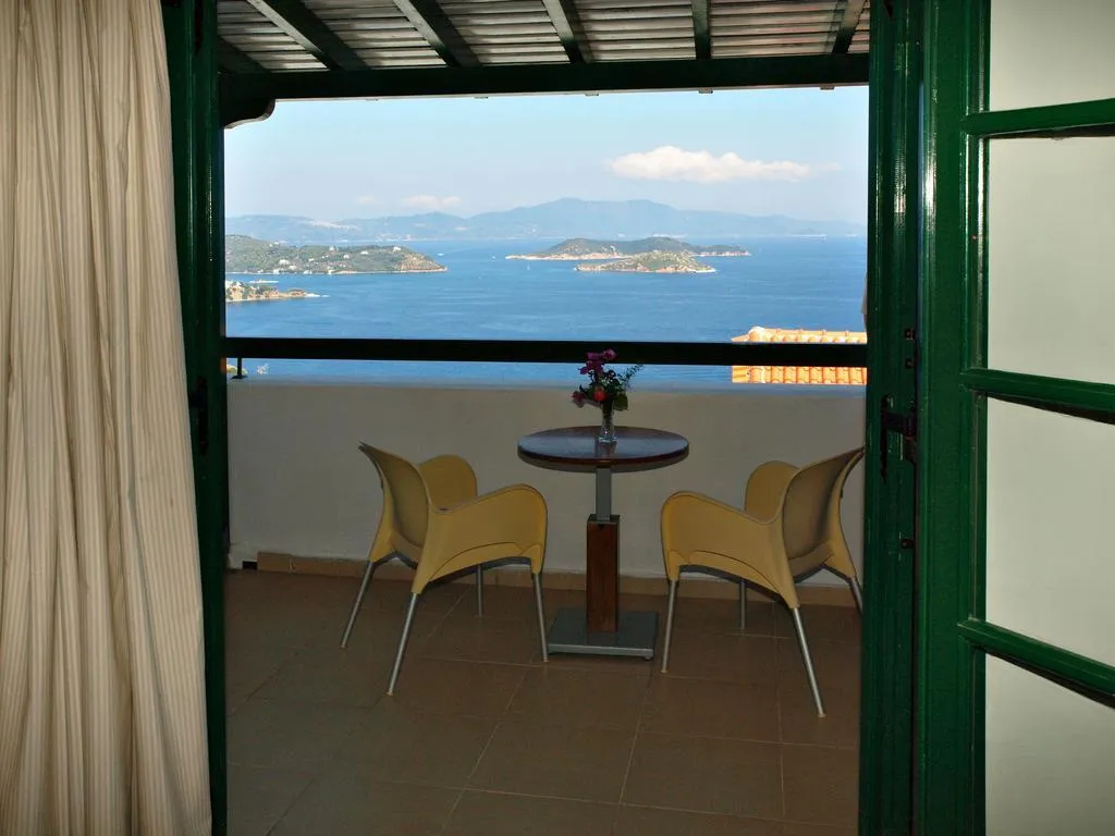 Double or Twin SEA VIEW Room, Skiathos Club Hotel & Suites, Skiathos