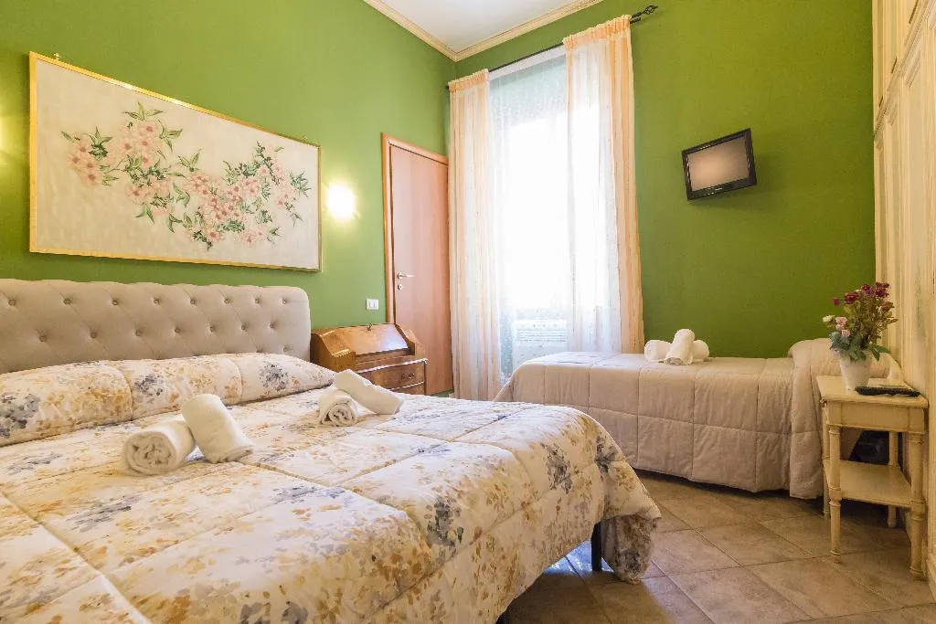 TRIPLE STANDARD Room, Albachiara Guest House, Naples