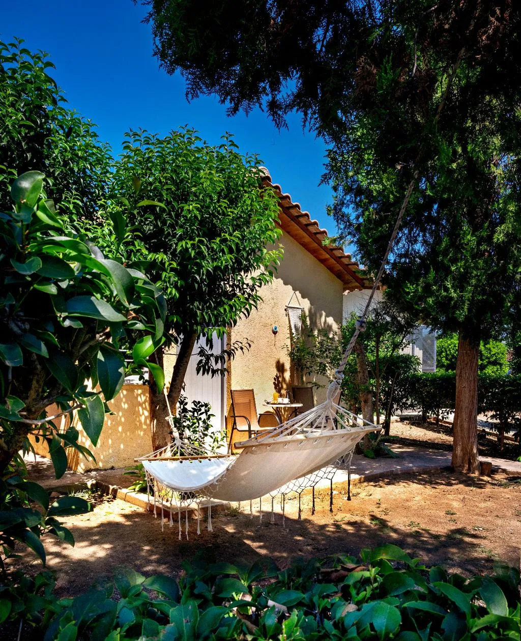BUNGALOW GARDEN VIEW ONE BEDROOM Room, The Grove Seaside Hotel, Athens