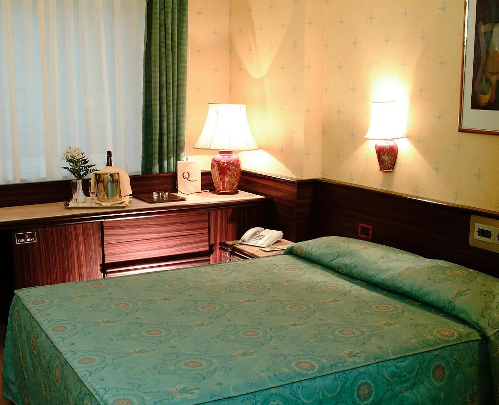 QUADRUPLE STANDARD Room, Leonardo Da Vinci, Cagliari