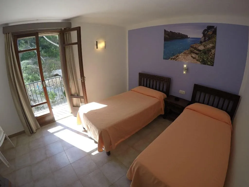 Room, Hostal Playa Cala Santanya, Majorca