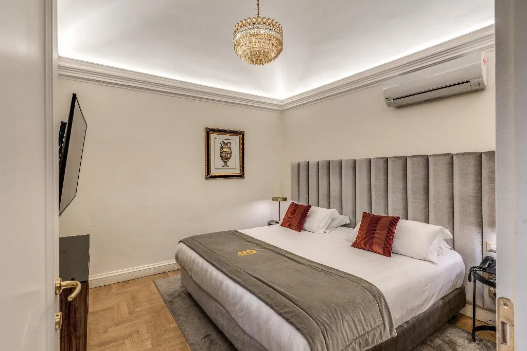 SUITE DELUXE CITY VIEW Room, Eitch Borromini Palazzo Pamphilj, Rome